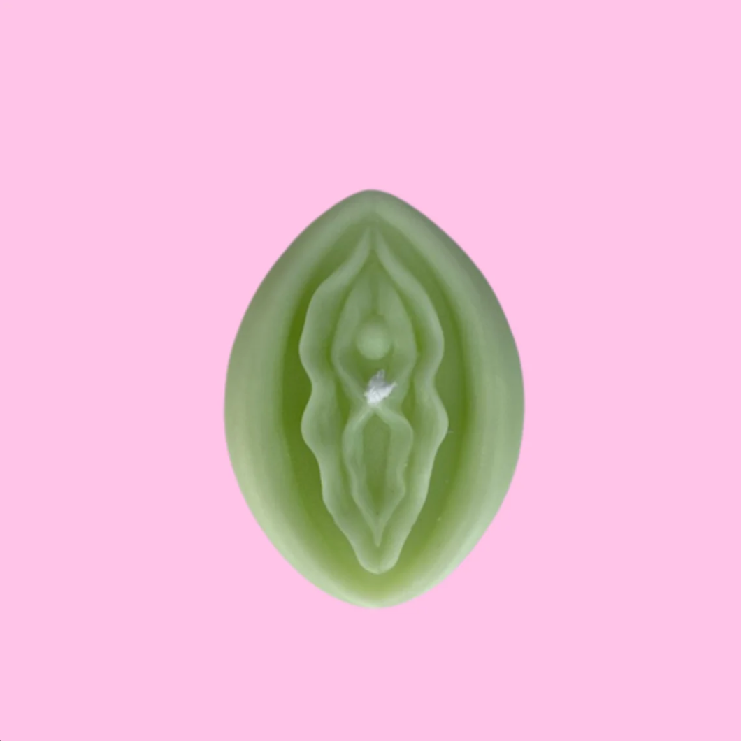 FLAT LAY VULVA CANDLE (BESTSELLER)