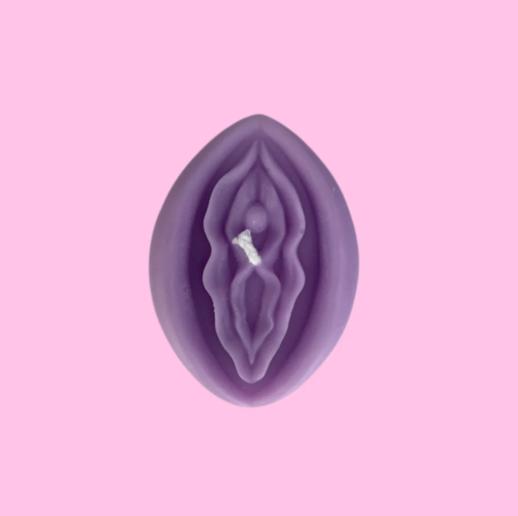 FLAT LAY VULVA CANDLE (BESTSELLER)